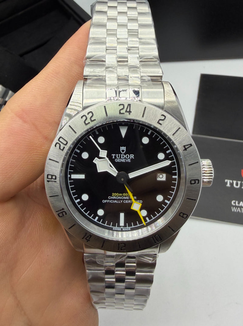Tudor Black Bay Pro GMT 39mm - Aço - Mostrador Preto