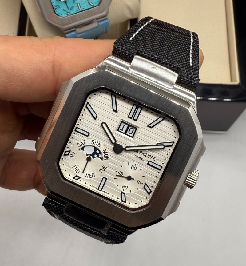 Patek Philippe Cubitus Fases da Lua 42mm, Mostrador Branco