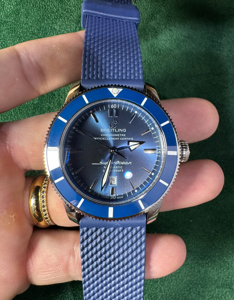 Breitling Superocean Aço 44mm Mostrador Azul Bisel Azul Pulseira Borracha Azul