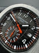 Patek Philippe Aquanaut 42mm Aço Mostrador Preto Pulseira Borracha
