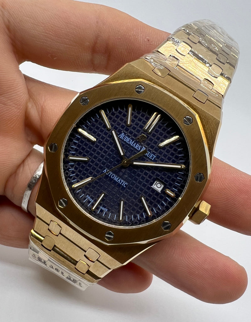 Audemars Piguet Royal Oak 41mm Dourado Mostrador Azul Bezel e Pulseira em aço