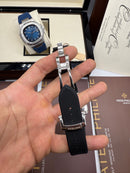 Patek Philippe Nautilus 39mm, Mostrador Preto, Pulseira Borracha