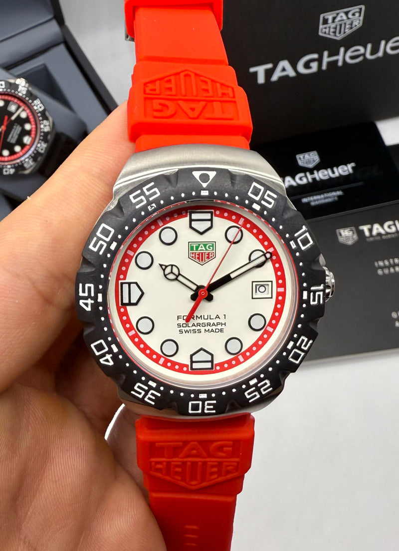 TAG Heuer F1 Solargraph 38mm Vermelho - Pulseira Borracha -