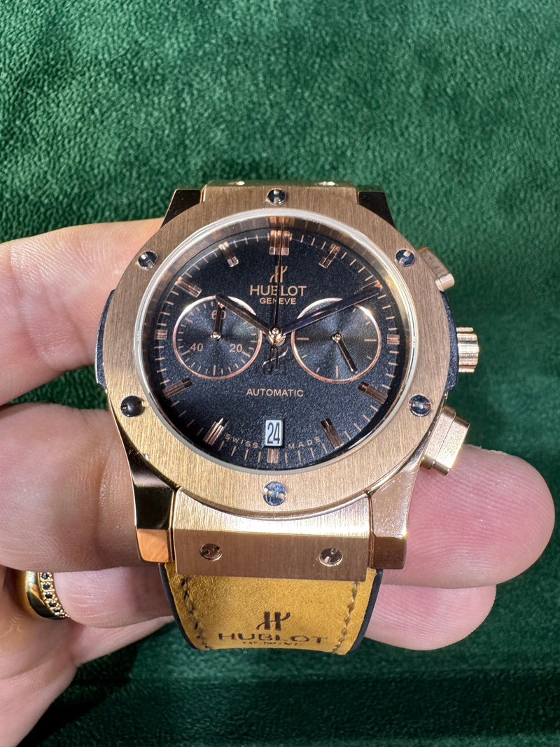 Hublot Classic Chrono 45mm Aço Rosê Mostrador Preto Pulseira Couro com Borracha