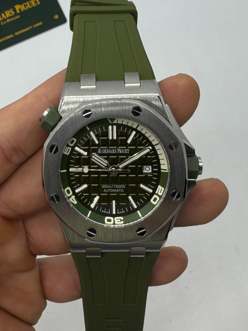 Audemars Piguet Offshore Royal Oak Diver 42mm, Mostrador Verde