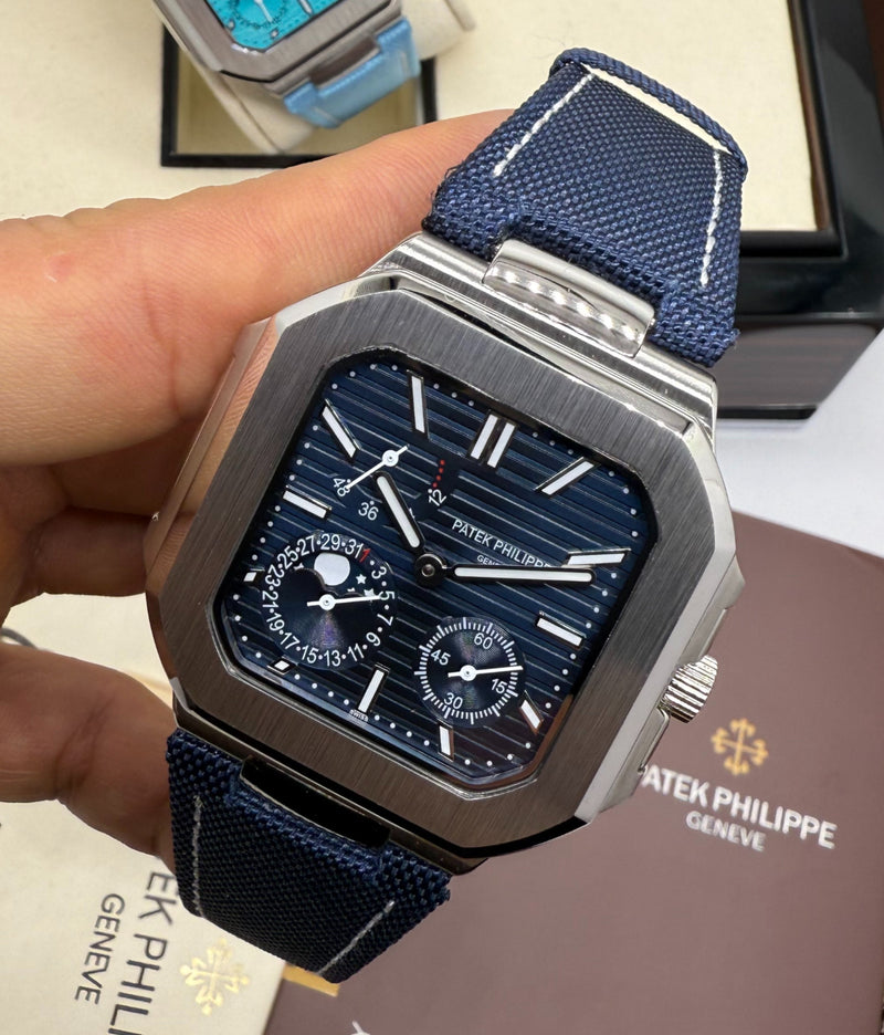 Patek Philippe Cubitus, Aço Fases da Lua 42mm, Mostrador Azul, Pulseira Nylon