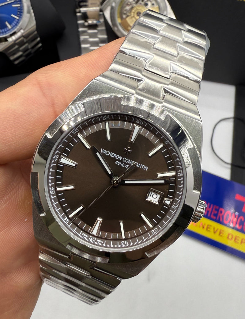 Vacheron Constantin Overseas Aço 40mm, Mostrador Marrom