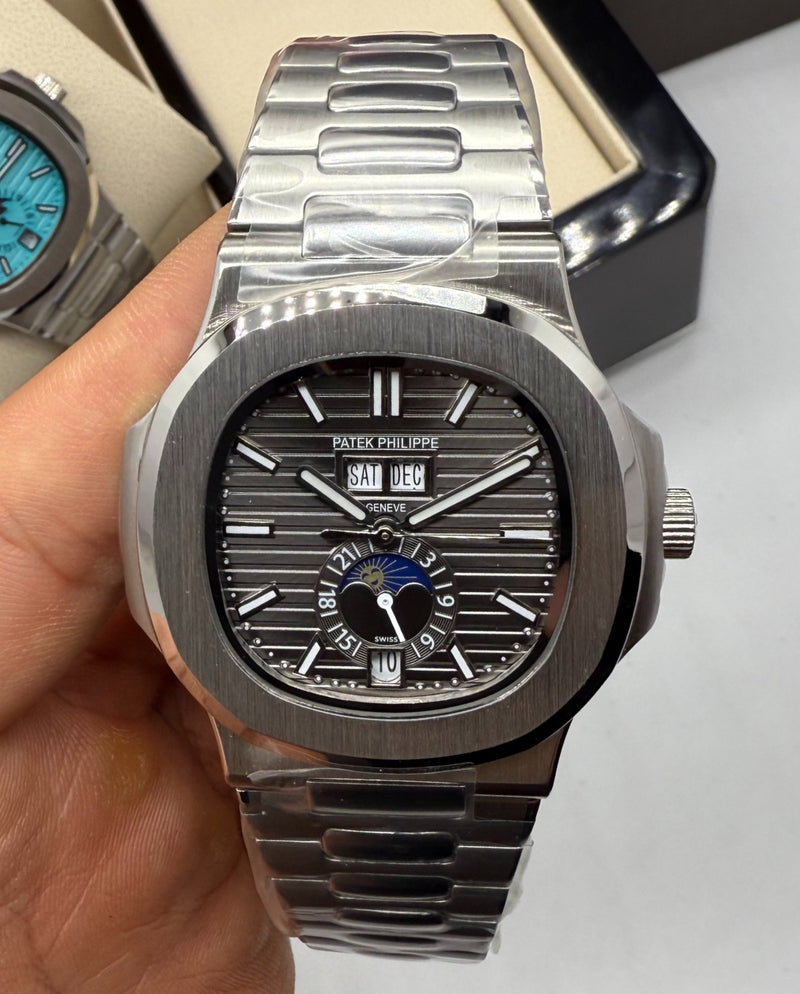 Patek Philippe Nautilus 39mm, Mostrador Chumbo, Pulseira Aço