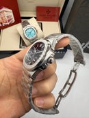 Patek Philippe Nautilus Fases da Lua 40mm, Aço, Mostrador Preto
