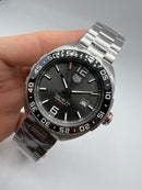 TAG Heuer F1 43mm Aço Mostrador Cinza, Luneta Preta