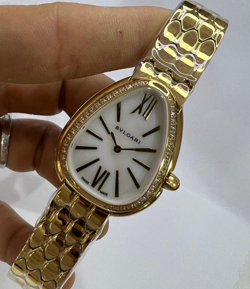 Bvlgari SERPENTI SEDUTTORI 33mm Dourado - Mostrador Pérola - Bezel Crav.