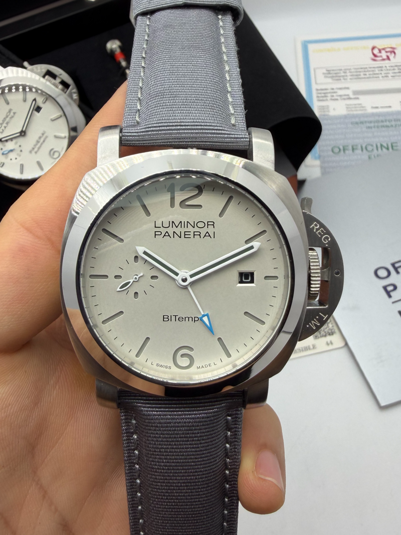 Panerai Luminor Marina 44 mm Aço Mostrador Branco - Pulseira Nylon/Couro