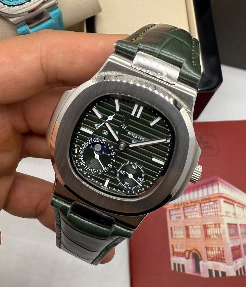 Patek Philippe Nautilus Fases da Lua 40mm, Aço, Mostrador Verde