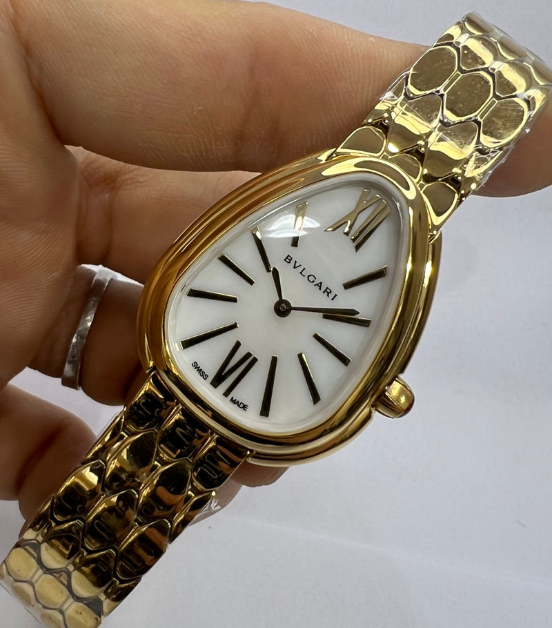Bvlgari SERPENTI SEDUTTORI 33mm Dourado - Mostrador Pérola