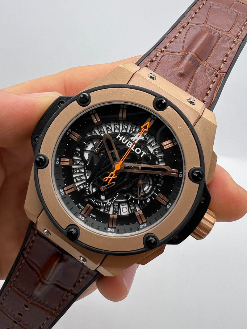 Hublot King Power 48mm Aço/Rose, Mostrador Preto, John Walker