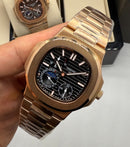 Patek Philippe Nautilus Fases da Lua 40mm, Aço/Rose, Mostrador Preto