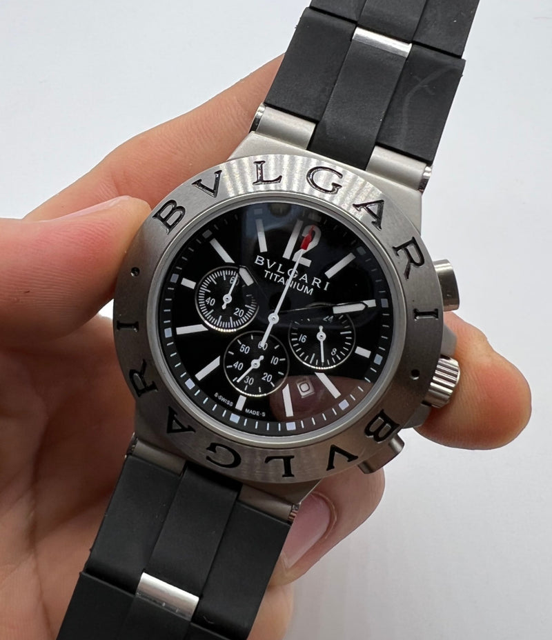 Bvlgari Titanium Crono 44mm - Aço - Mostrador Preto Pulseira Borracha