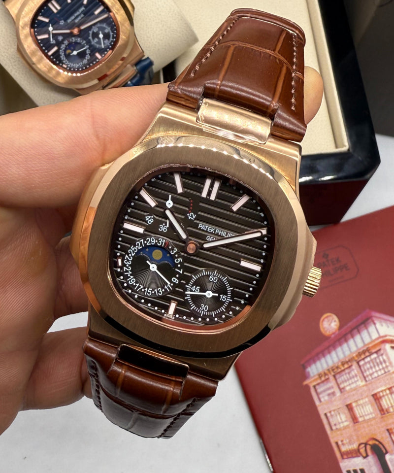 Patek Philippe Nautilus Fases da Lua 40mm, Aço/Rose, Mostrador Marrom