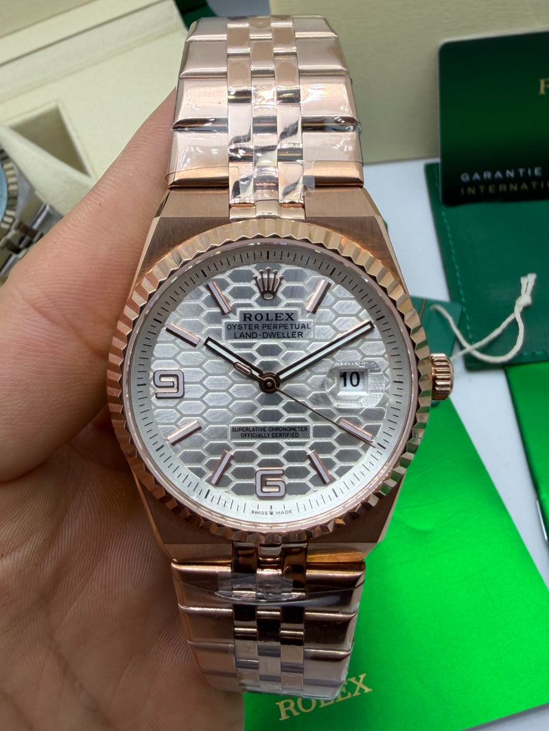 Rolex Oyster Perpetual Land‑Dweller 40mm Aço/Rose, Mostrador Prata