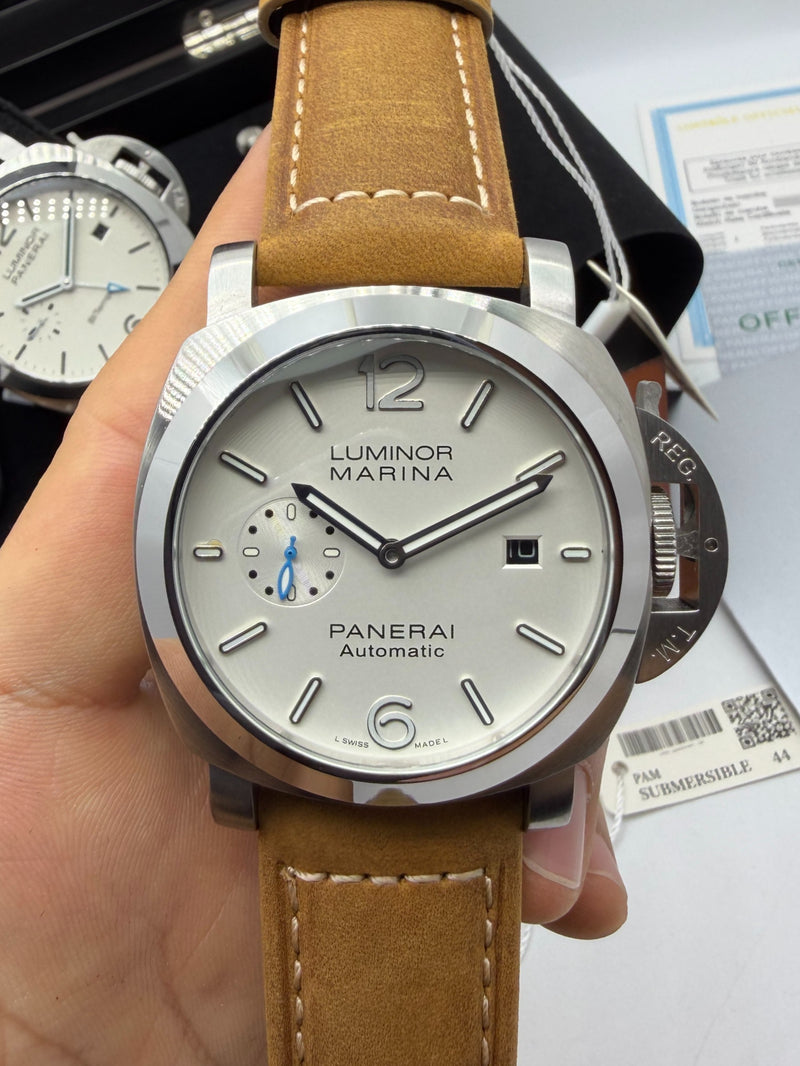 Panerai Luminor Marina 44 mm Aço Mostrador Branco - Pulseira Couro