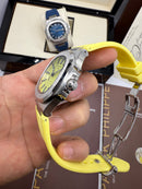 Patek Philippe Nautilus 39mm, Mostrador Amarelo, Pulseira Borracha