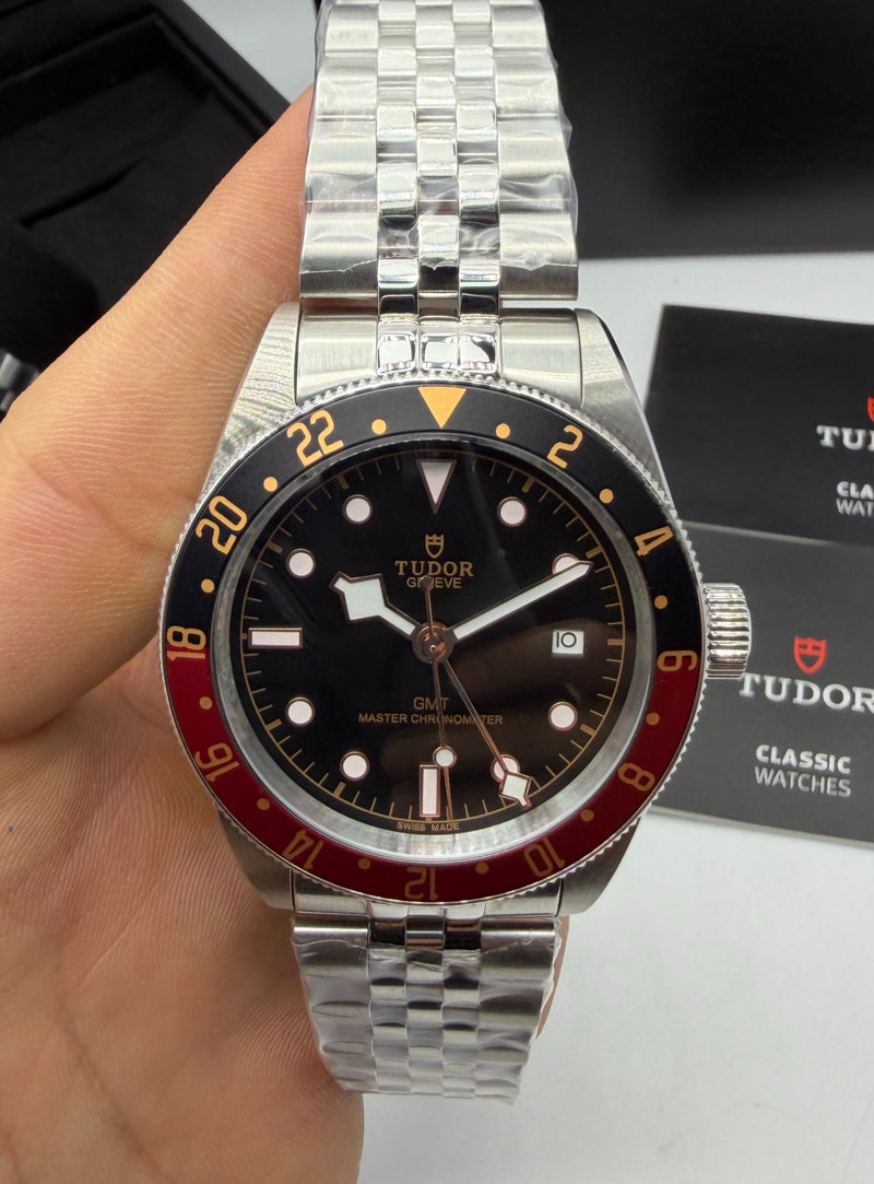 Tudor Black Bay GMT - Mostrador Preto - 39mm - Aço - Pulseira Jubilee/Oyster