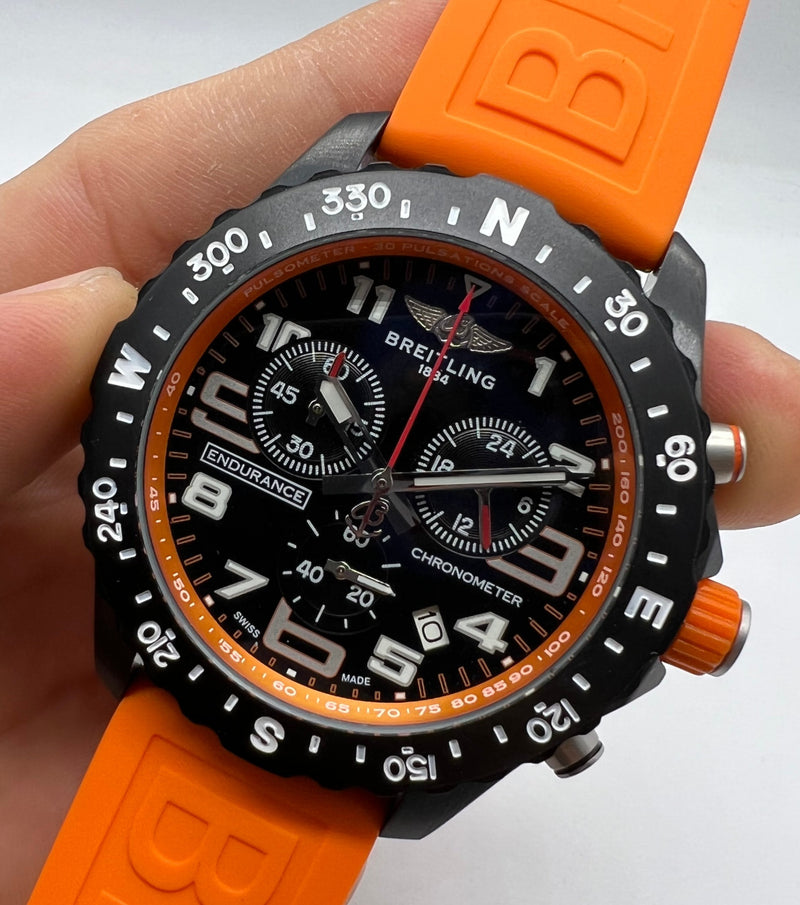 Breitling ENDURANCE PRO Aço 44mm - OxiBlack - Mostrador Preto