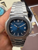 Patek Philippe Nautilus 39mm, Mostrador Azul, Pulseira Aço