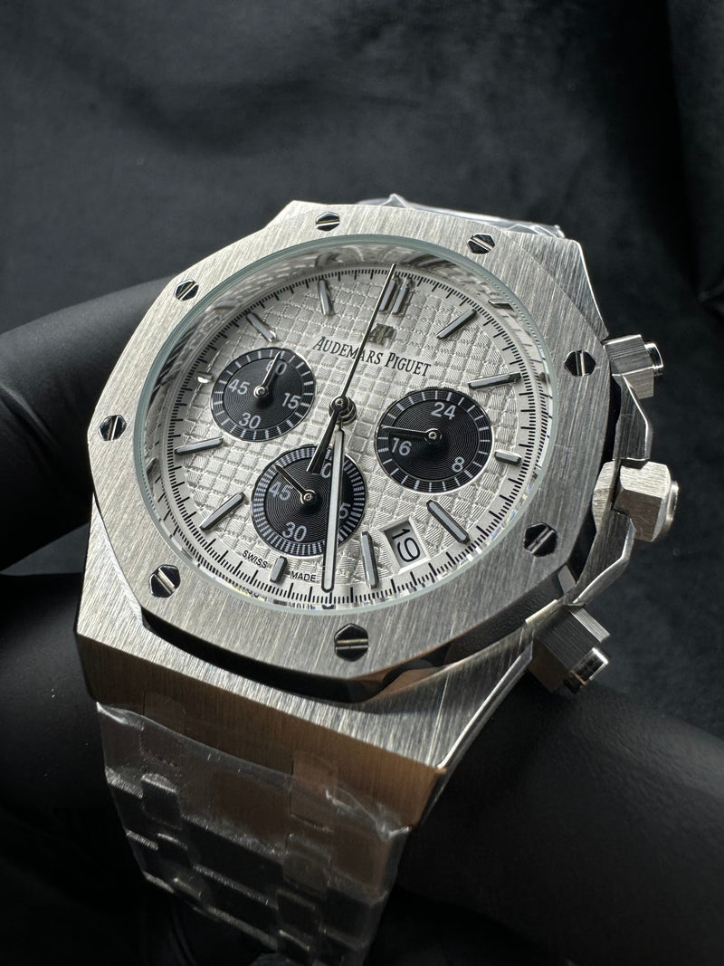 Audemars Piguet RoyalOak Panda 41mm Aço Mostrador Branco Bezel Aço Puls. Aço