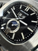 Patek Philippe Nautilus 39mm, Mostrador Preto, Pulseira Aço