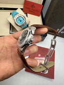 Patek Philippe Nautilus 39mm, Mostrador Cinza, Pulseira Couro