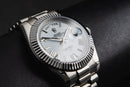 Rolex Day-Date 40mm Aço, Mostrador Branco Luneta Canelada