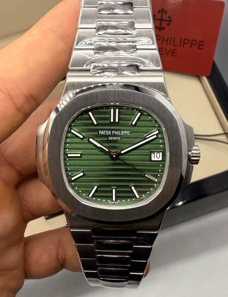 Patek Philippe Nautilus 41mm, Mostrador Verde, Pulseira Aço - CLONE