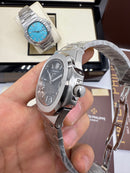 Patek Philippe Nautilus 39mm, Mostrador Cinza, Pulseira Aço