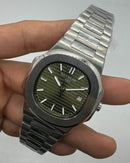 Patek Philippe Nautilus 39mm, Mostrador Verde, Pulseira Aço