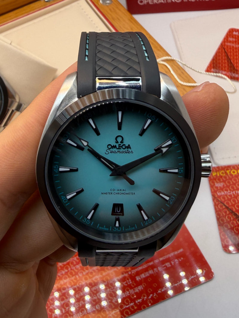 Omega Aquaterra 41,5mm Aço/OxBlack, Pulseira Borracha