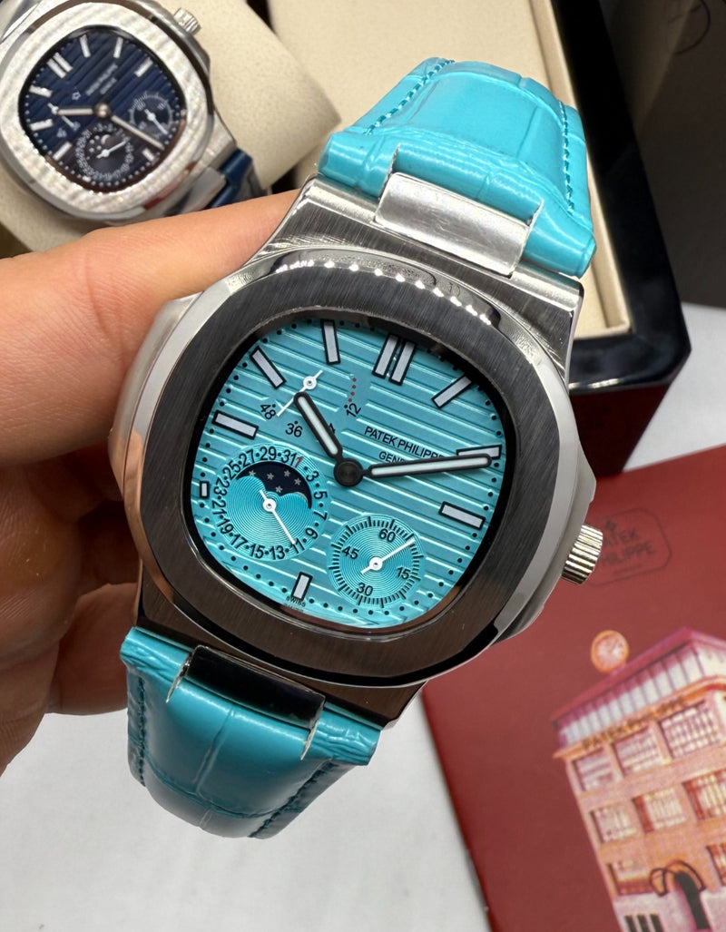 Patek Philippe Nautilus Fases da Lua 40mm, Aço - TIFFANY