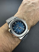 Patek Philippe Nautilus 39mm, Mostrador Azul, Pulseira Aço