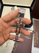 Patek Philippe Nautilus 39mm, Mostrador Preto, Pulseira Aço