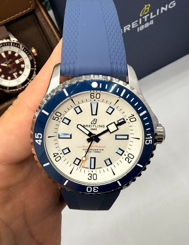 Breitling SuperOcean Aço 42mm Pulseira Borracha - Mostrador Branco