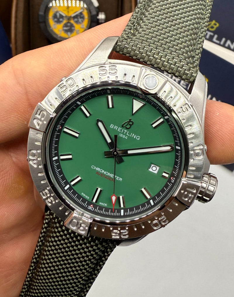 Breitling Avenger Aço 44mm Night Mission