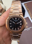 Patek Philippe Nautilus 39mm, Aço/Rose, Mostrador Preto
