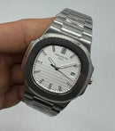 Patek Philippe Nautilus 39mm, Mostrador Branco, Pulseira Aço