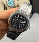Patek Philippe Nautilus Fases da Lua 40mm, Aço, Mostrador Preto