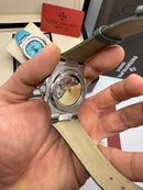 Patek Philippe Nautilus 39mm, Mostrador Verde, Pulseira Couro