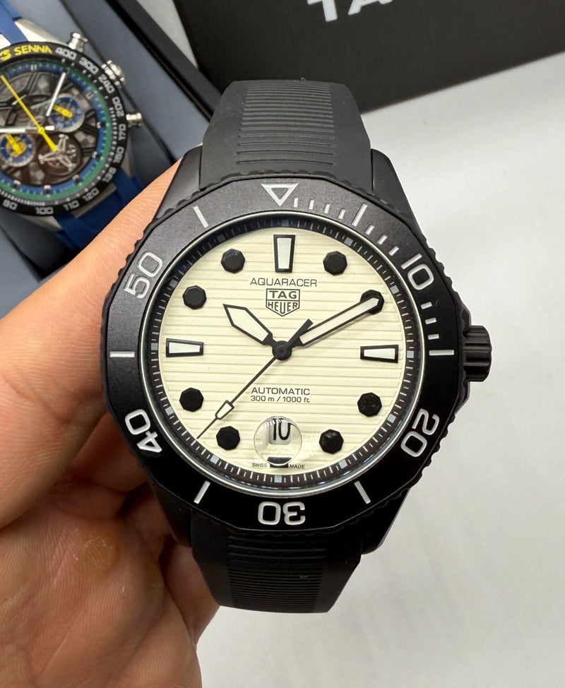 TAG Heuer Aquarecer 300, 43mm, Aço/OxBlack - TRITIUM - Super-LumiNova®