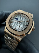Patek Philippe Nautilus 39mm, Mostrador Branco, Pulseira Aço Rosê
