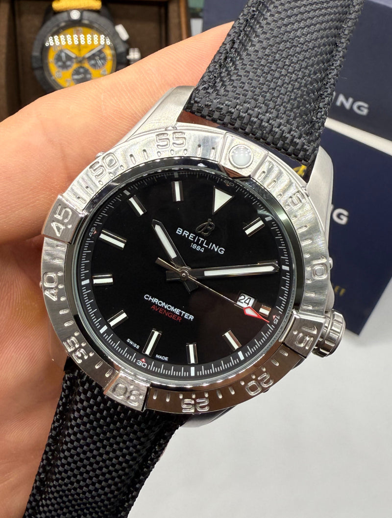 Breitling Avenger Aço 44mm Night Mission