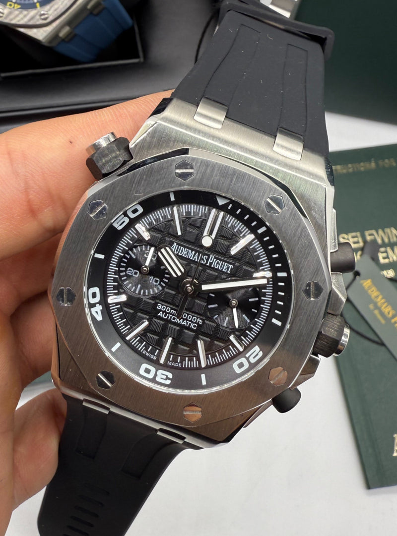Audemars Piguet Royal Oak Offshore Diver Chrono 43mm, Mostrador Preto