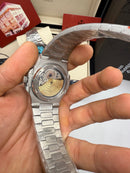 Patek Philippe Nautilus 39mm, Mostrador Branco, Pulseira Aço
